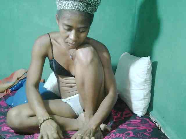 DonnelaQuin webcam