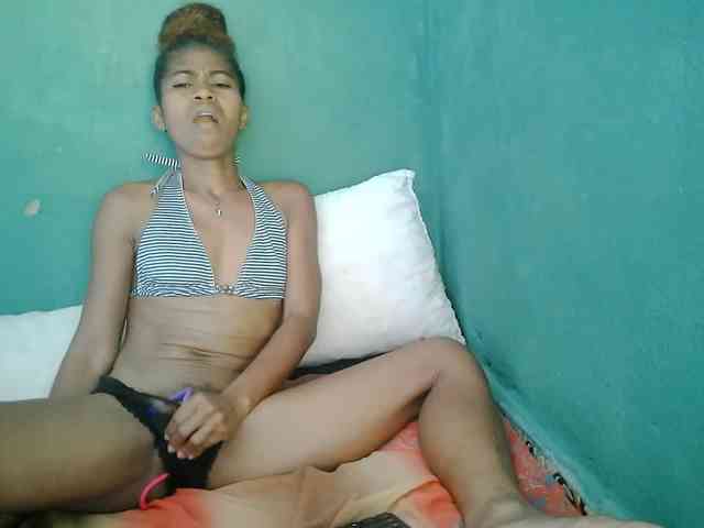 DonnelaQuin webcam
