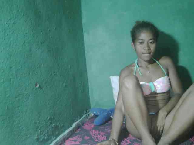 DonnelaQuin webcam