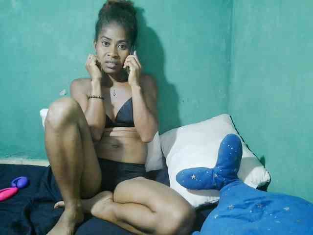 DonnelaQuin webcam