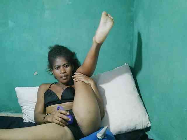 DonnelaQuin webcam