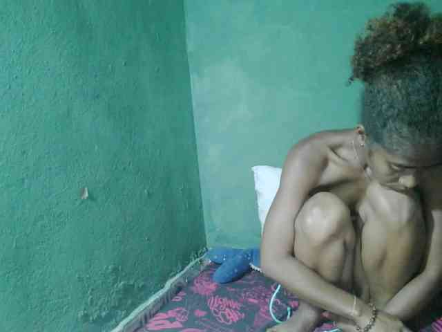 DonnelaQuin webcam