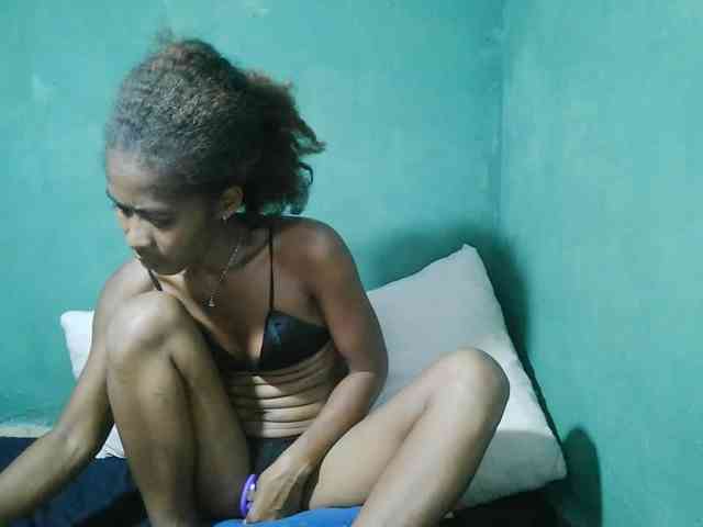DonnelaQuin webcam