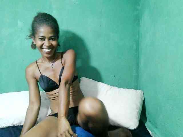 DonnelaQuin webcam