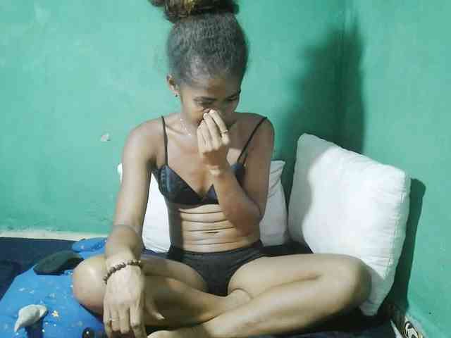 DonnelaQuin webcam