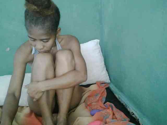 DonnelaQuin webcam