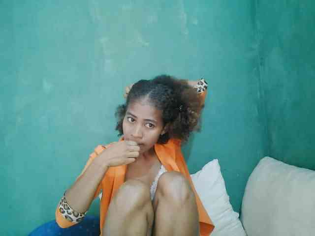 DonnelaQuin webcam