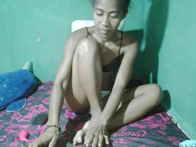 DonnelaQuin webcam