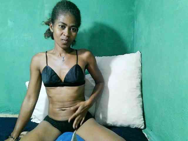 DonnelaQuin webcam