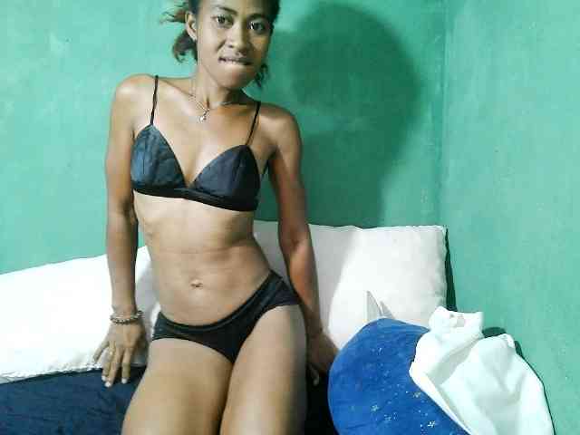 DonnelaQuin webcam
