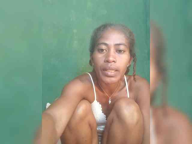 DonnelaQuin webcam