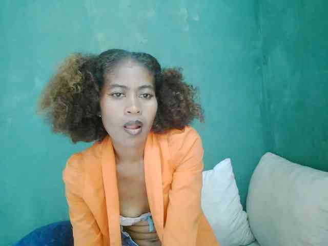 DonnelaQuin webcam