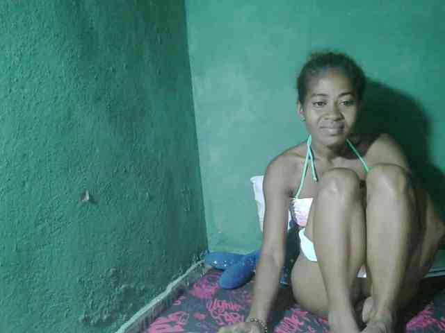 DonnelaQuin webcam