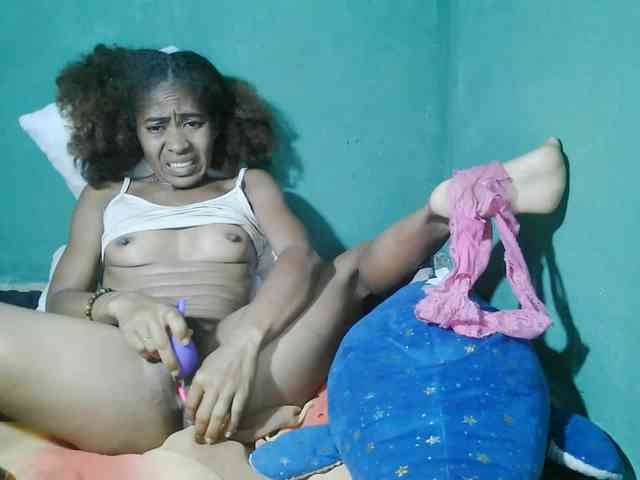 DonnelaQuin webcam
