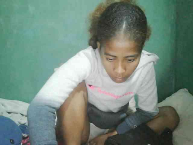 DonnelaQuin webcam