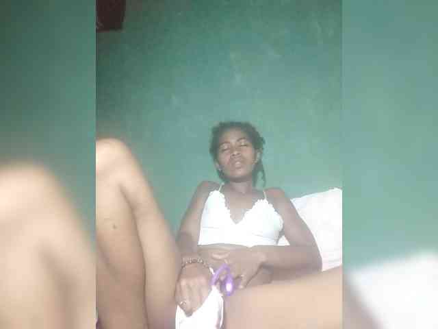 DonnelaQuin webcam
