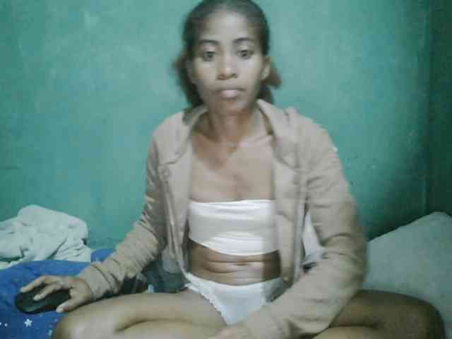 DonnelaQuin webcam