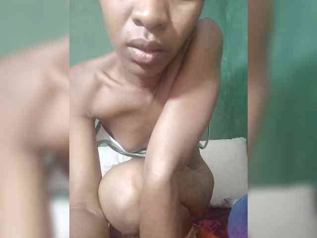 DonnelaQuin webcam