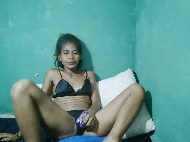 DonnelaQuin webcam