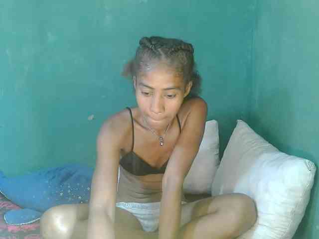DonnelaQuin webcam