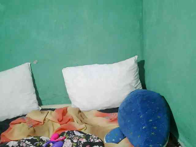 DonnelaQuin webcam