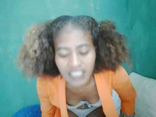DonnelaQuin webcam