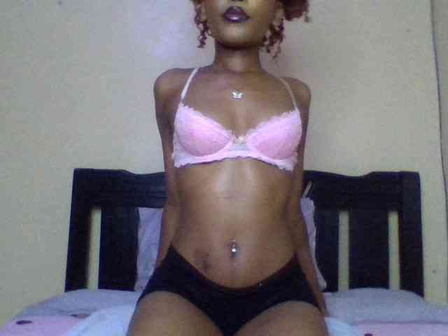 LolaMyst webcam