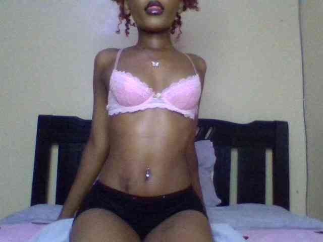 LolaMyst webcam