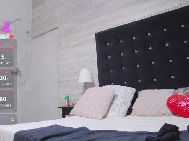 Ella-Lizzie's BongaCams show and profile