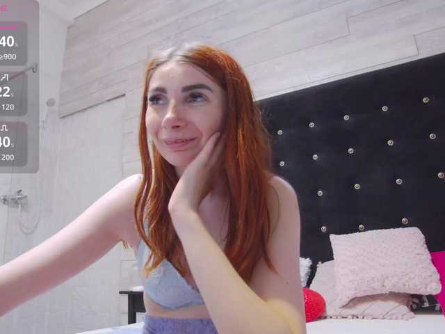 Ella-Lizzie live cam on BongaCams