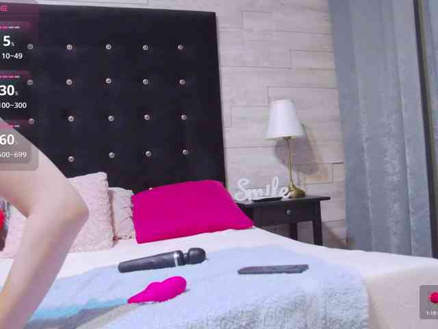 Ella-Lizzie Live Webcam on BongaCams