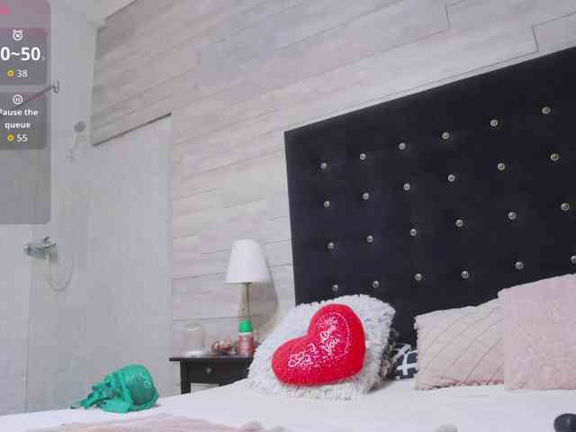Ella-Lizzie webcam