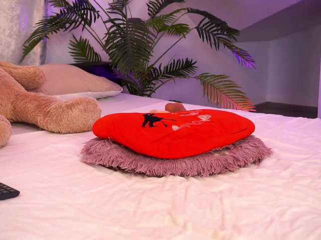 TenderSin live webcam show