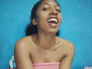Annais19's Live Webcam