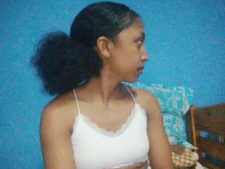 Annais19's Live Webcam