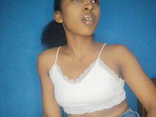 Annais19's Live Webcam