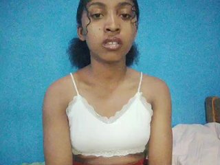Annais19's Live Webcam