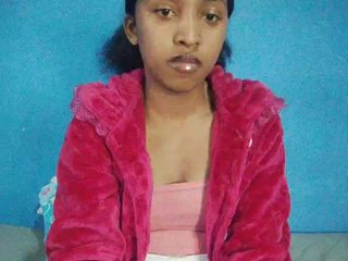 Annais19's Live Webcam