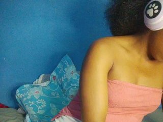 Annais19's Live Webcam