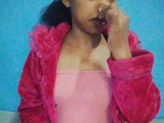 Annais19's Live Webcam