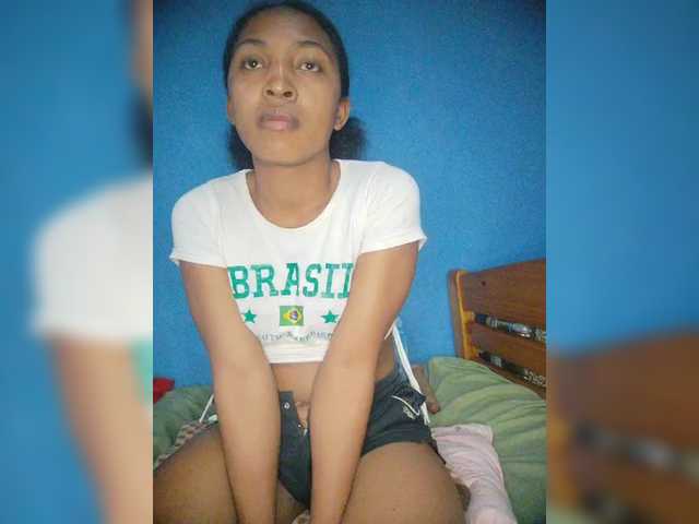 Annais19's BongaCams show and profile