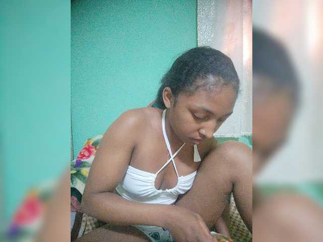 Annais19 live cam on BongaCams