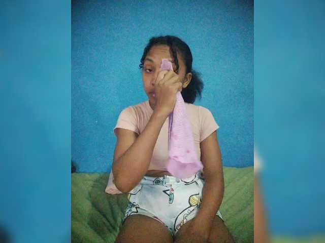 Annais19's BongaCams show and profile