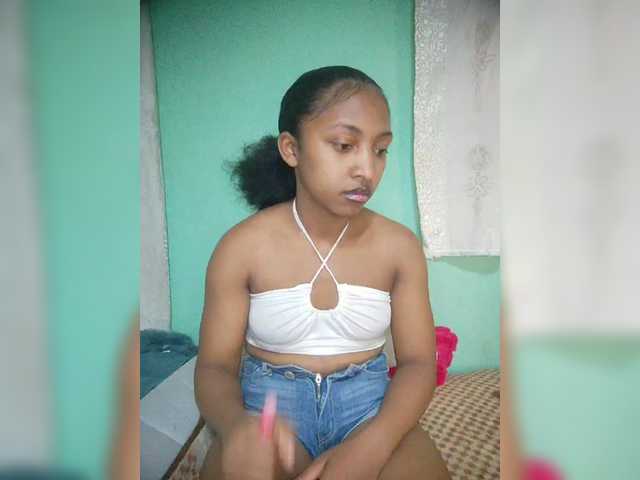 Annais19 live cam on BongaCams
