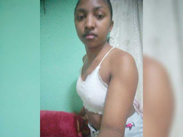 Annais19 live cam on BongaCams