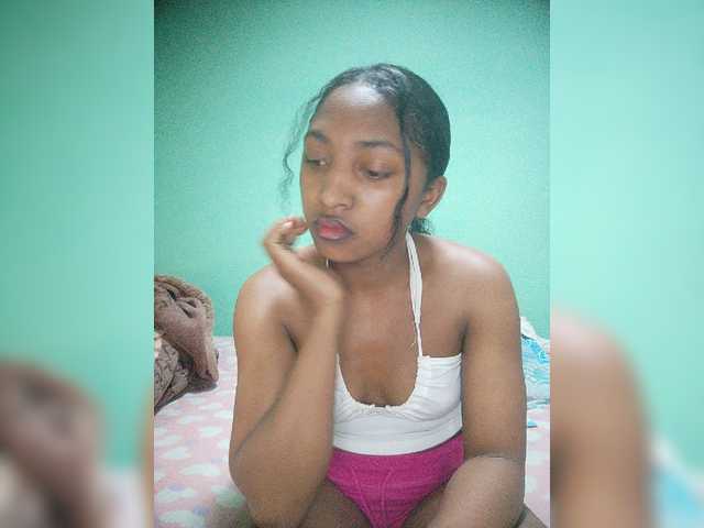 Annais19 live cam on BongaCams