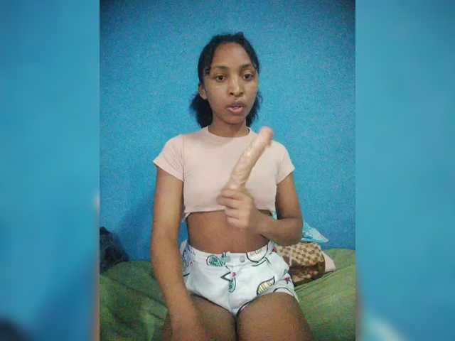 Annais19's BongaCams show and profile