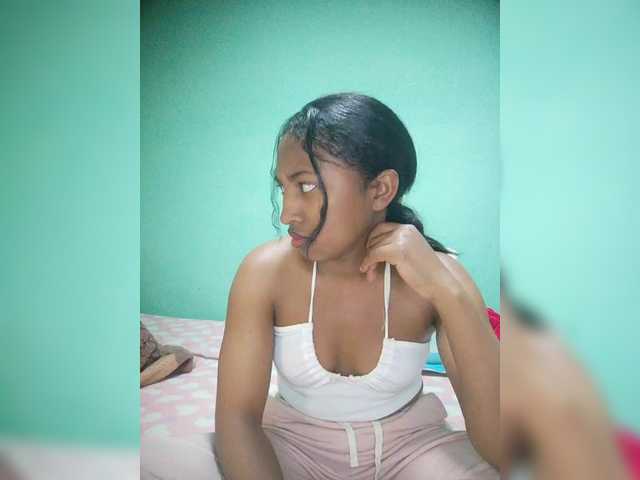 Annais19 live cam on BongaCams