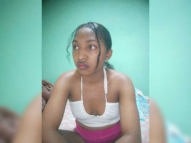 Annais19 live cam on BongaCams