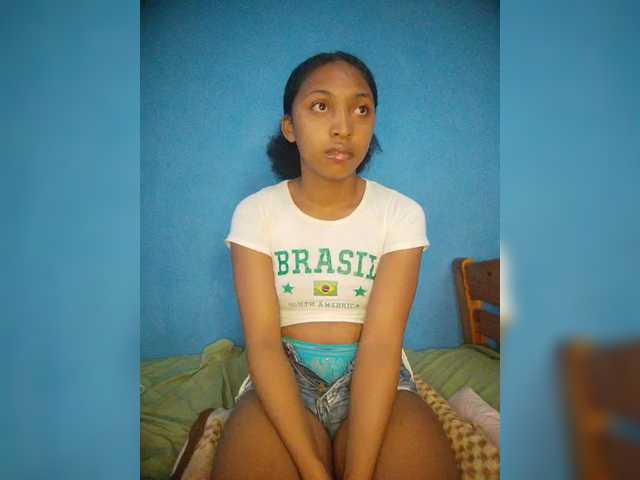 Annais19's BongaCams show and profile